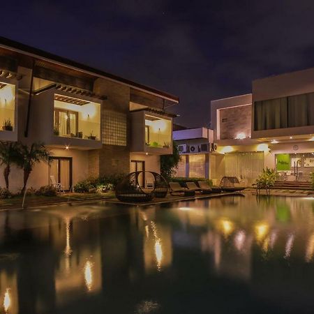 วัน มานาโล เพลส Hotel Puerto Princesa ภายนอก รูปภาพ