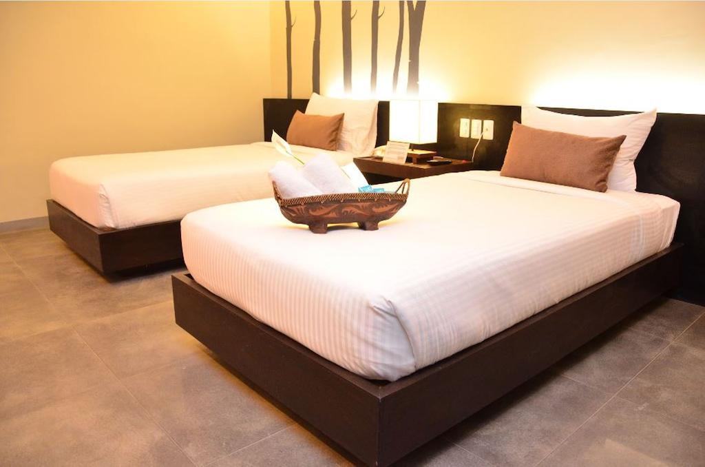 วัน มานาโล เพลส Hotel Puerto Princesa ภายนอก รูปภาพ