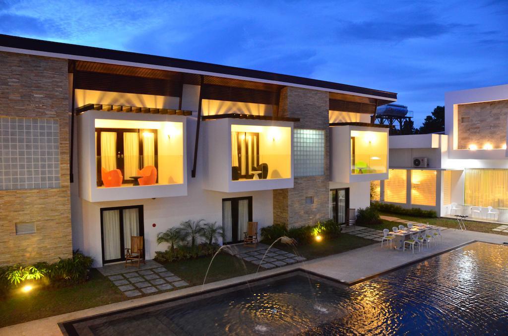 วัน มานาโล เพลส Hotel Puerto Princesa ภายนอก รูปภาพ