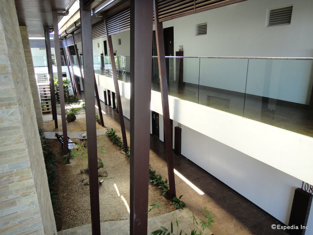 วัน มานาโล เพลส Hotel Puerto Princesa ภายนอก รูปภาพ