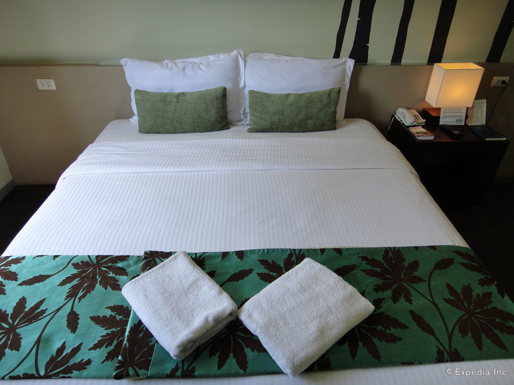 วัน มานาโล เพลส Hotel Puerto Princesa ภายนอก รูปภาพ