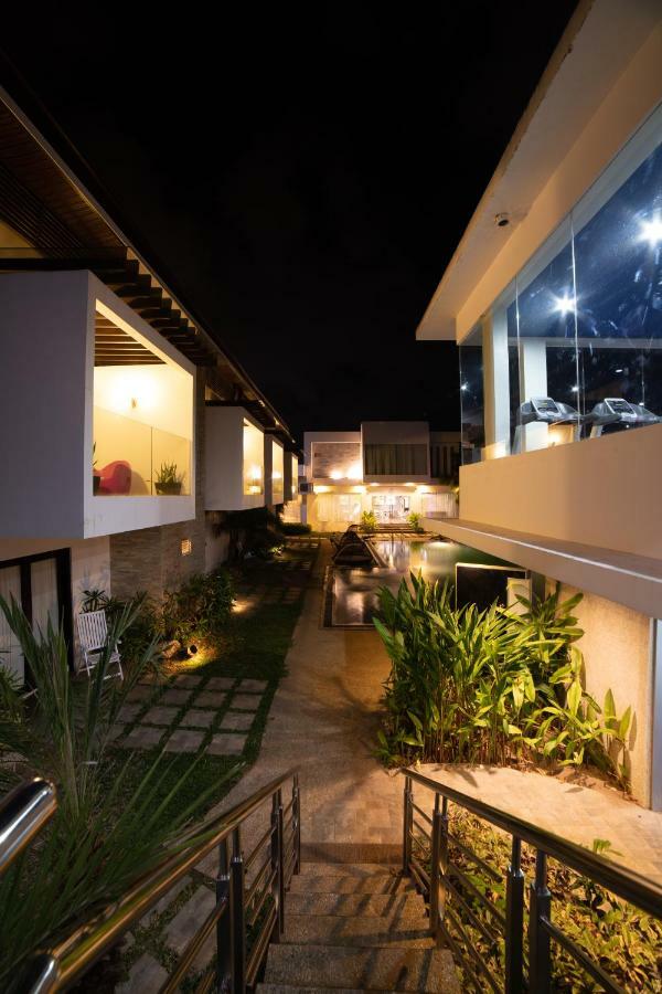 วัน มานาโล เพลส Hotel Puerto Princesa ภายนอก รูปภาพ